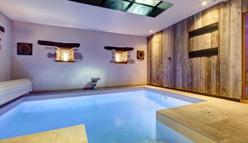 Suite with Sauna and pool