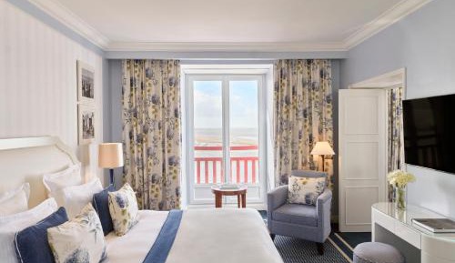 Prestige Sea View Suite