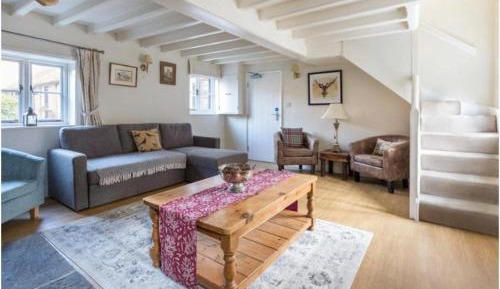 Two-Bedroom Country Cottage