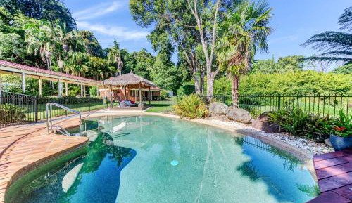 Apartment with Lake View
