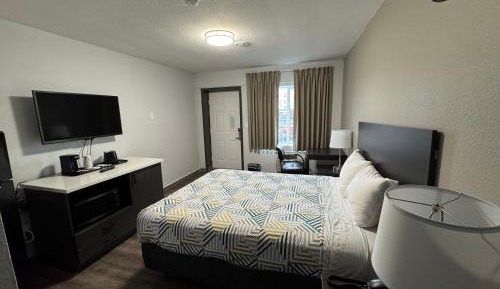 1 Queen Bed | Non-Smoking, Micfridge