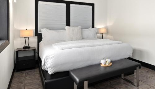 Deluxe Double Room with Bath