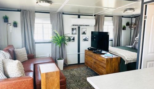 One-Bedroom House