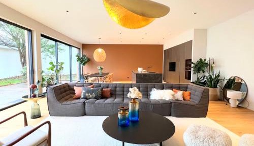 Villa with Garden View