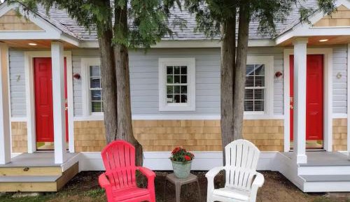 Twin Room with Private Bathroom