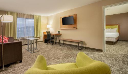 One-Bedroom Queen Suite with Two Queen Beds and Sofa Bed