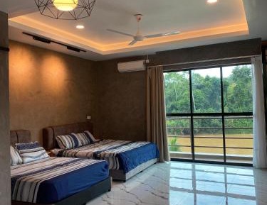 Family Room with Lake View