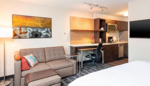 King Studio with Sofa Bed