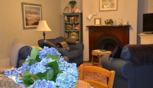 One-Bedroom Cottage - Sarsaparilla (Adult Only)