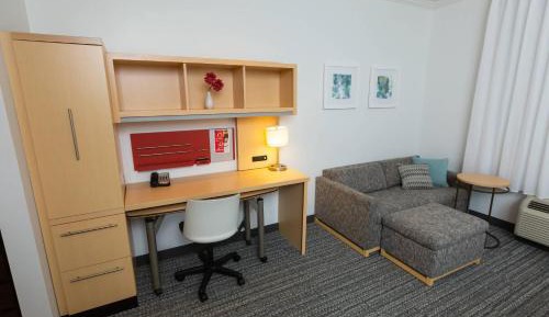 King Studio with Sofa Bed