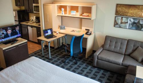 King Studio with Sofa Bed