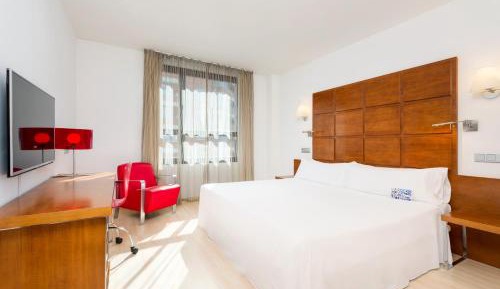 Double or Twin Room (1-2 Adults)