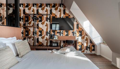 Studio with Kitchenette