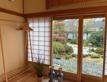 Studio Apartment with One Double Bed