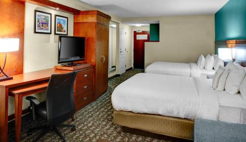 Queen Room with Two Queen Beds and Sofa Bed