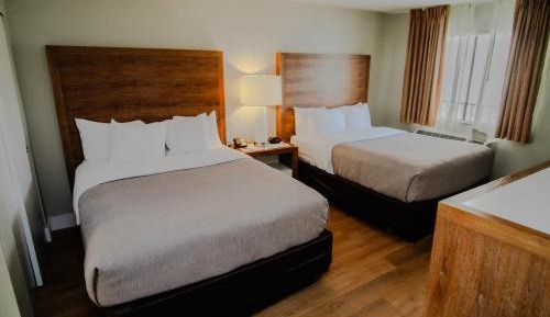 Two Queen Beds Suite with Sofa Bed Non Smoking