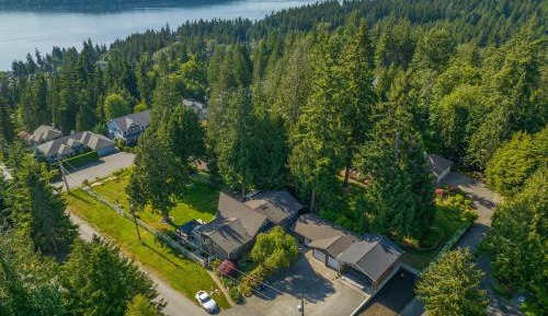 Two-Bedroom Holiday Home