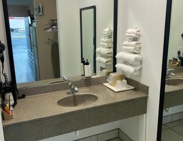 Deluxe Suite with Spa Bath
