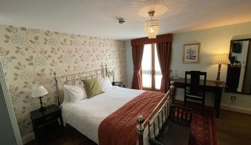 Deluxe Double Room with Shower