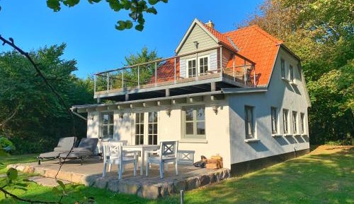 Three-Bedroom Townhouse
