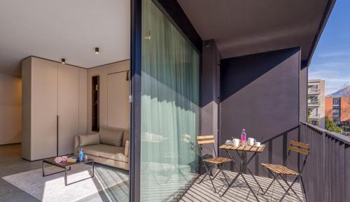 Studio with Balcony 5