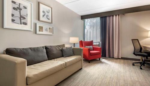 Executive Suite with Two Queen Beds  and Sofa Bed - Non Smoking
