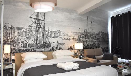 Twin Room with Private Bathroom