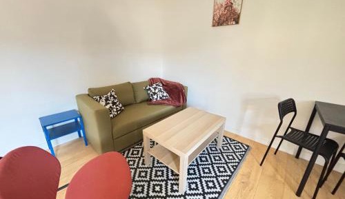 One-Bedroom Apartment - Non-Smoking