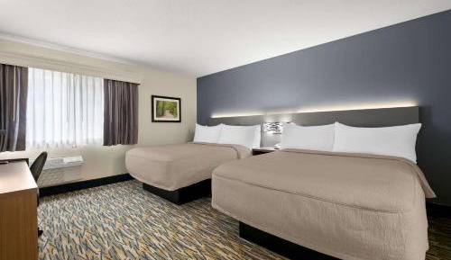 Two-Room Queen Suite with Two Queen Beds and Sofa Bed - Non-Smoking