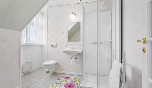 Double Room with King Size Bed 