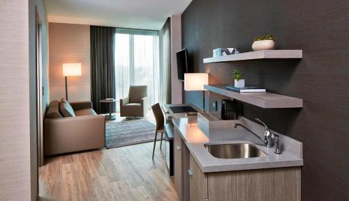 King Suite with River View, Roll-In Shower and Sofa Bed - Mobility Access