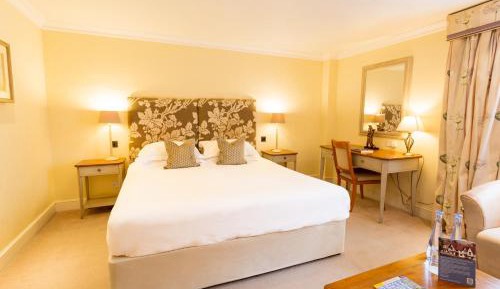 Large Double or Twin Room