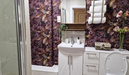 Twin Room with Private Bathroom