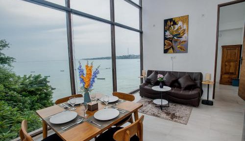 Family Room with Sea View