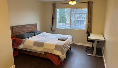 Queen Room with Shared Bathroom