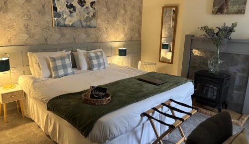 Deluxe Double Room with Bath