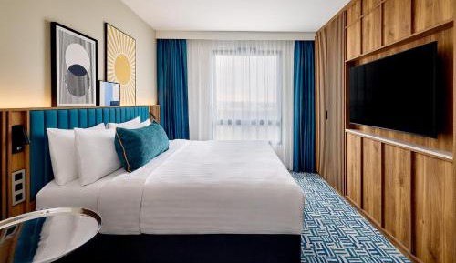 Suite with One Double Bed and Sofa Bed