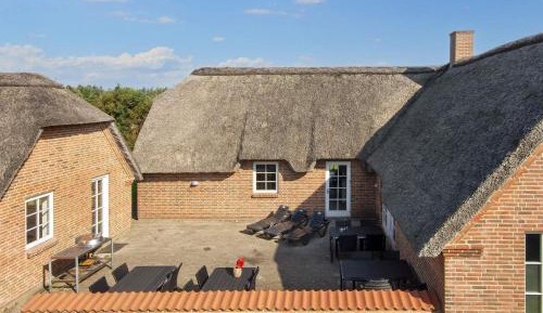 Seven-Bedroom Holiday Home