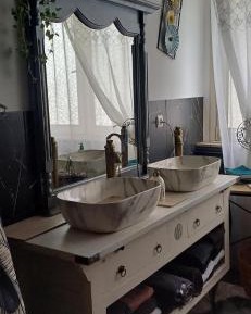 Standard Single Room with Shared Bathroom