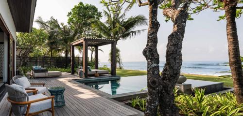 One-Bedroom Villa with Private Pool and Beachfront with Regent Club Access