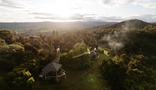 Log Cabin with Mountain Views