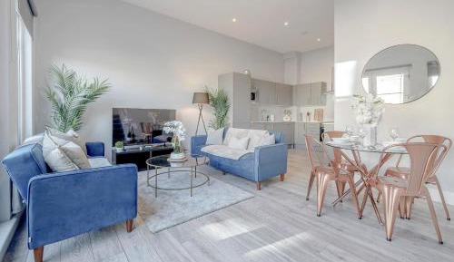 Two-Bedroom Apartment with Balcony and Terrace