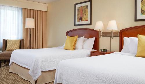 Queen Room with Two Queen Beds - Hearing Accessible