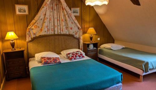 Triple Room with Private Bathroom