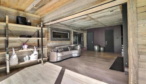 Superior Chalet