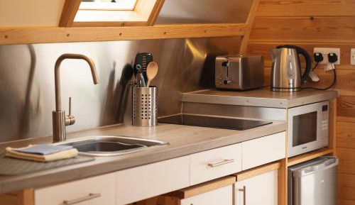 Large Stepless Cabin