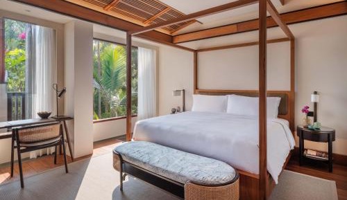 One-Bedroom King Suite