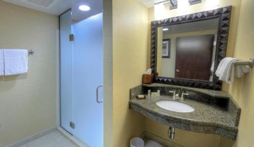 King Room with Spa Bath