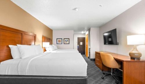 Superior Queen Room with Two Queen Beds - Non-Smoking
