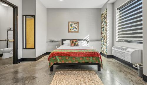 Single Room with Private Bathroom